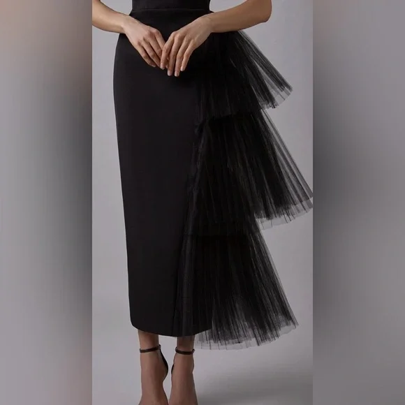 Bella Barnett  Elegant Special Occasion Dress - Picture 3 of 10